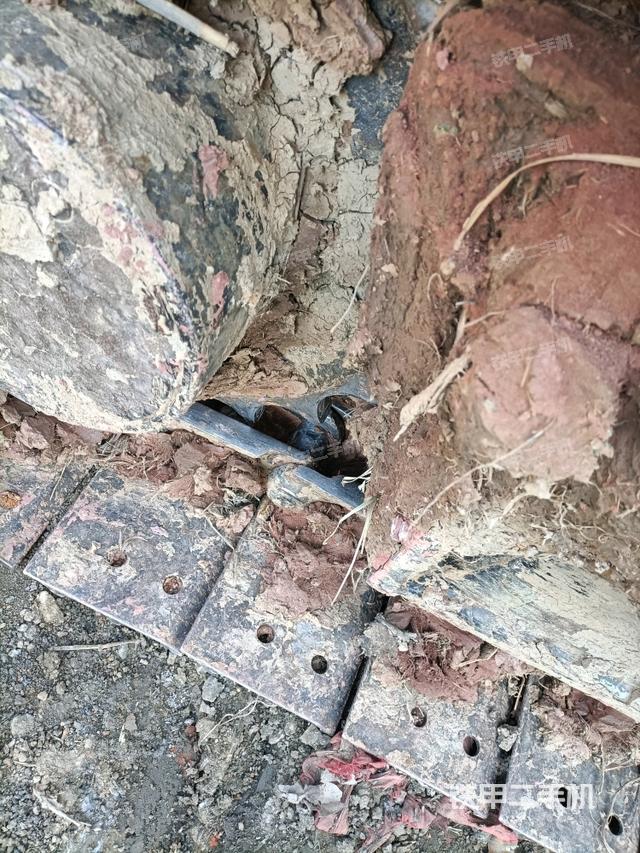 左驅(qū)動(dòng)輪（行走機(jī)構(gòu)）