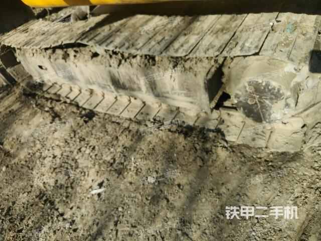 左側(cè)履帶整體?（行走機(jī)構(gòu)）