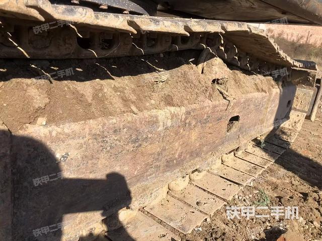 單側(cè)履帶整體（整機(jī)外觀）