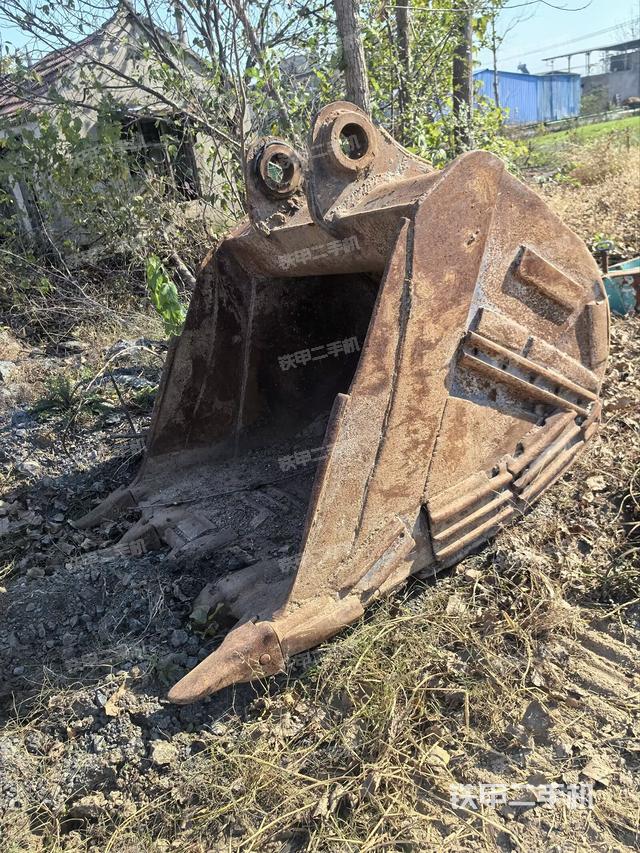 大臂根部?斜視（工作和回轉(zhuǎn)裝置）