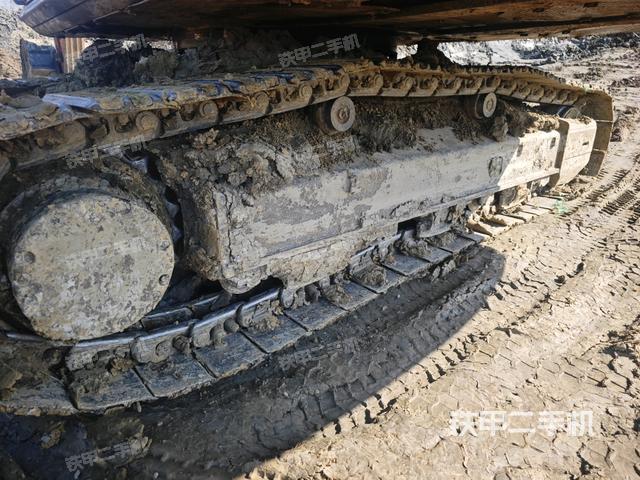 右驱动轮（行走机构）