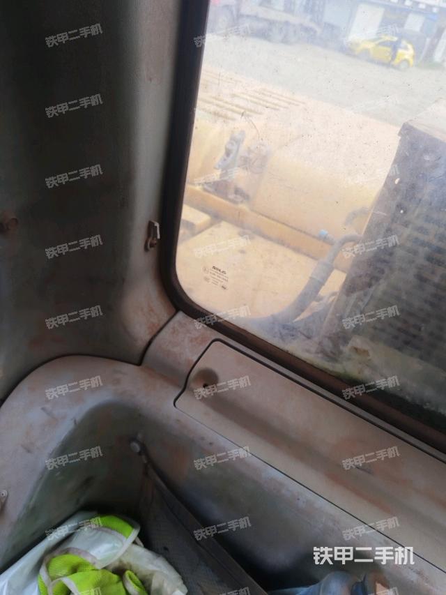 后窗玻璃角标（驾驶室部分）