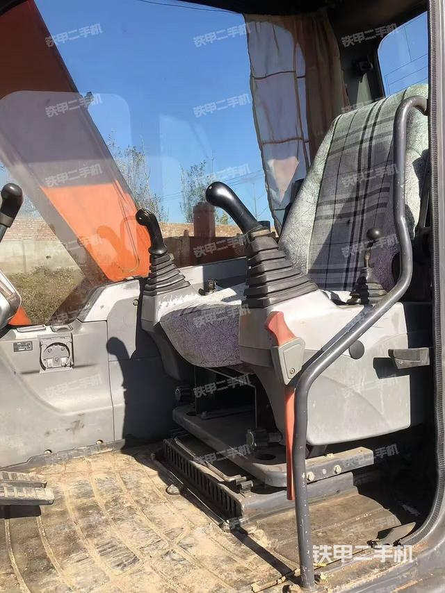 駕駛室整體（整機(jī)外觀）