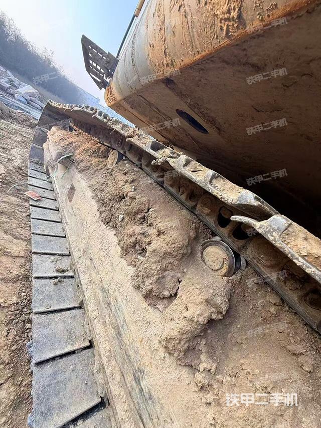 单侧履带整体（整机外观）