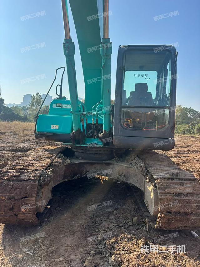 駕駛室整體（整機(jī)外觀）