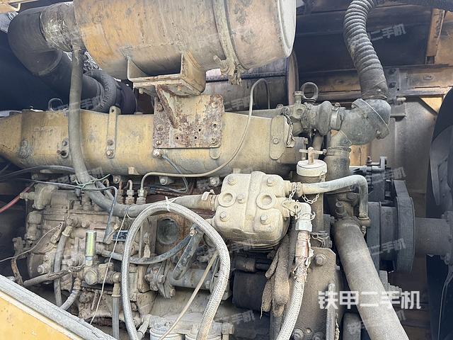 发动机左侧（整机外观及大件）