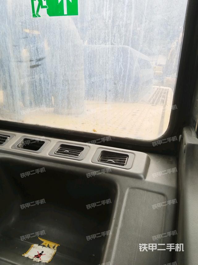 后窗玻璃角標(biāo)（駕駛室部分）