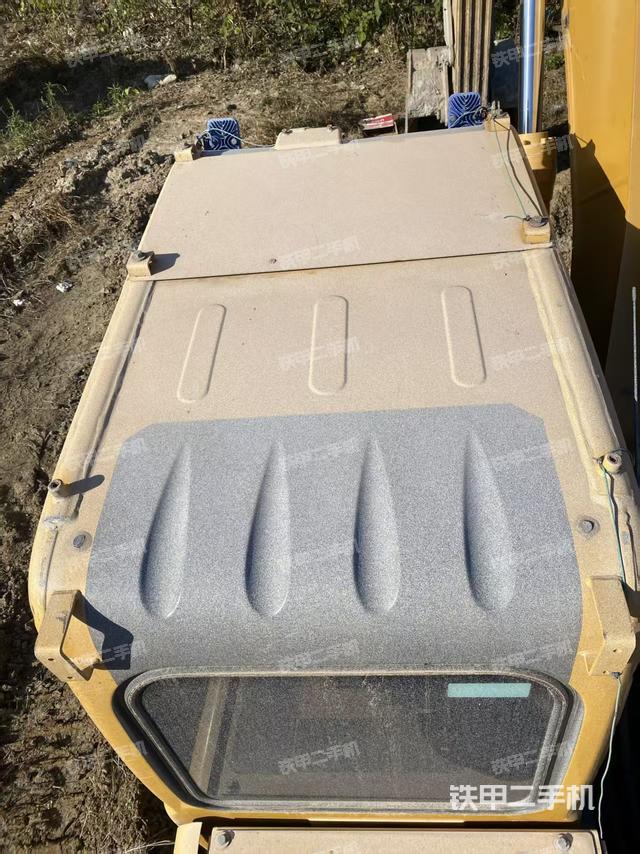 駕駛室頂部（整機(jī)外觀）