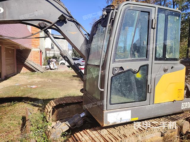 沃尔沃EC80D PRO挖掘机