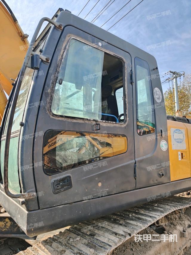 驾驶室整体（整机外观）