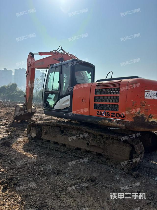 日立ZX200-5G挖掘機