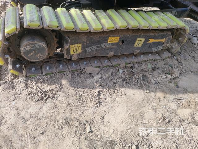 单侧履带整体（整机外观）