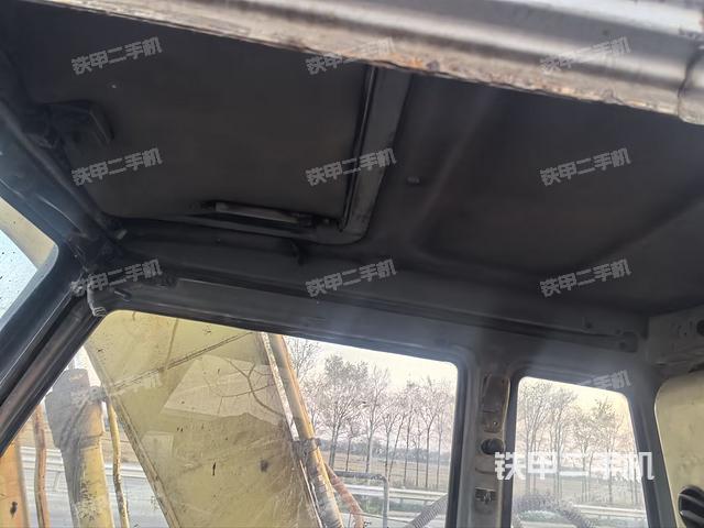 座椅右侧控制台/钥匙门/油门/含右手柄（驾驶室部分）