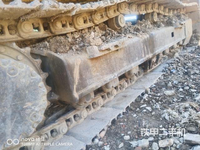 單側(cè)履帶整體（整機(jī)外觀）