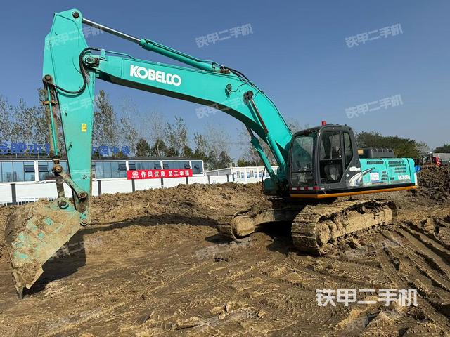 神钢SK350LC-8挖掘机