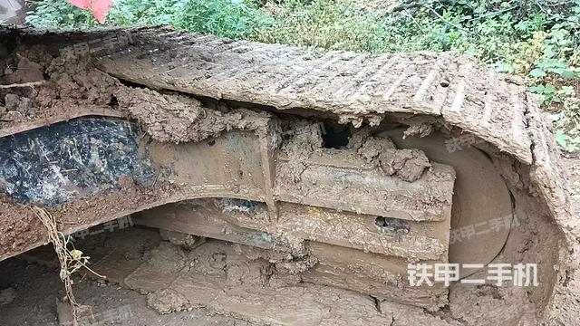 單側(cè)履帶整體（整機(jī)外觀）