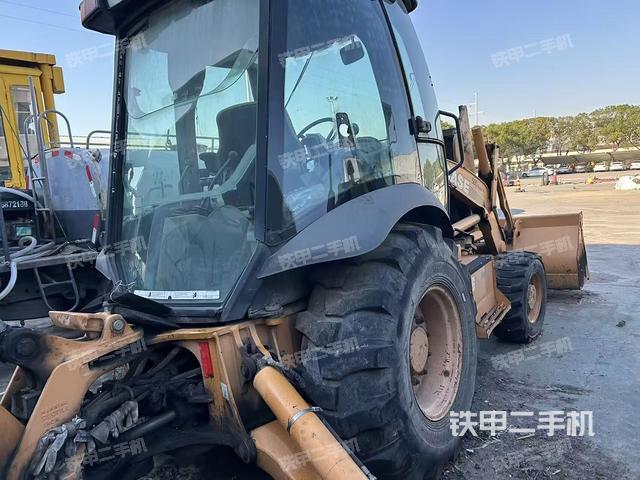 整机左侧（设备外观及核心部件）