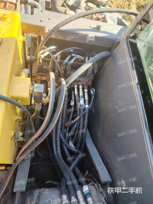 单侧履带整体（整机外观）