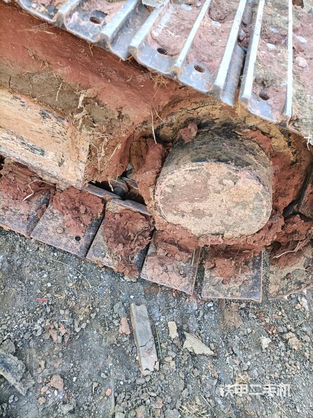 右驅(qū)動(dòng)輪（行走機(jī)構(gòu)）