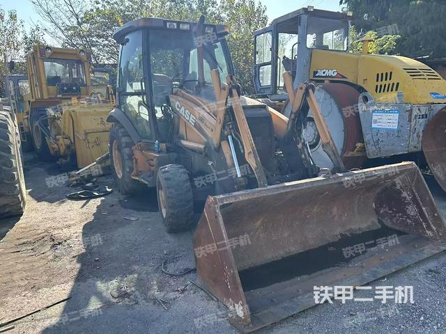 整机右侧（设备外观及核心部件）