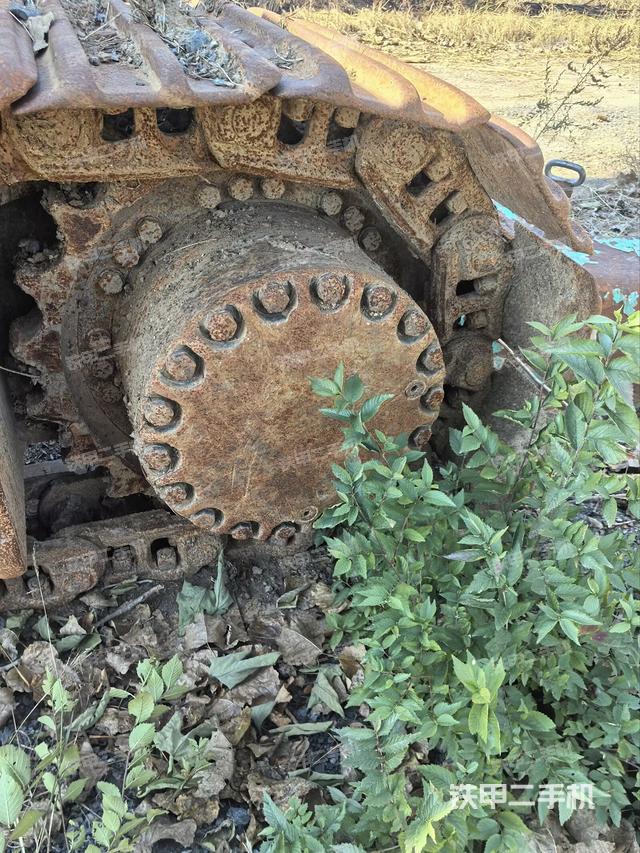 右驅(qū)動(dòng)輪（行走機(jī)構(gòu)）