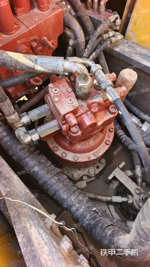 回轉(zhuǎn)馬達(dá)（上車部件）