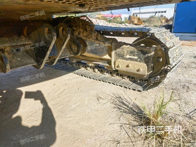 右驅(qū)動(dòng)輪（行走機(jī)構(gòu)）