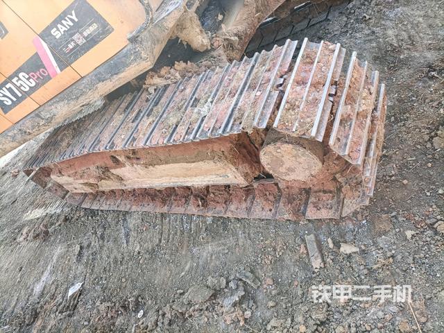 右側(cè)履帶整體?（行走機(jī)構(gòu)）