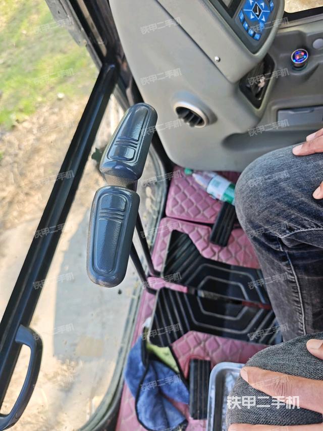 座椅后部（駕駛室部分）