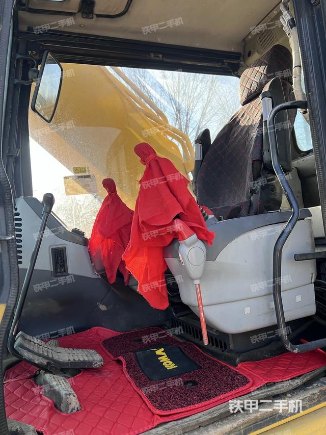 駕駛室頂部（整機(jī)外觀）