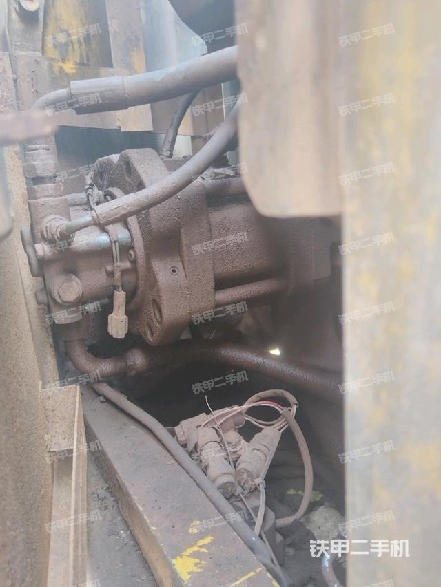 液压泵斜45 左（大件舱室）