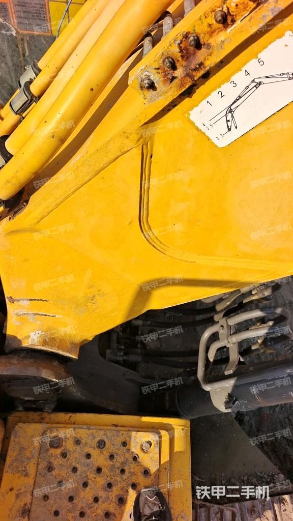 大臂根部?斜視（工作和回轉(zhuǎn)裝置）