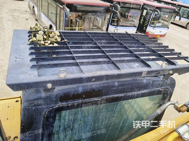 駕駛室頂部俯視（上車部件）