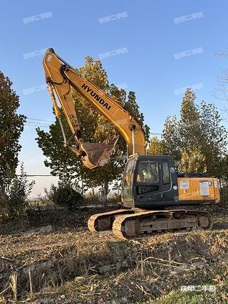 现代R215-7C挖掘机