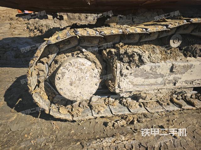 左侧履带整体 （行走机构）