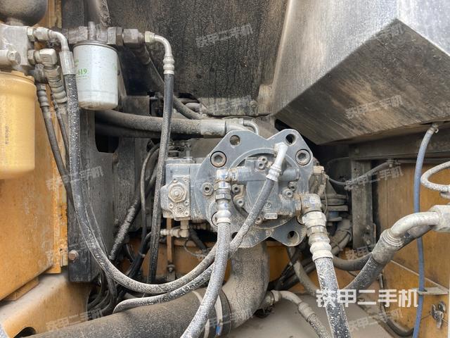 液壓泵斜45?左（大件艙室）