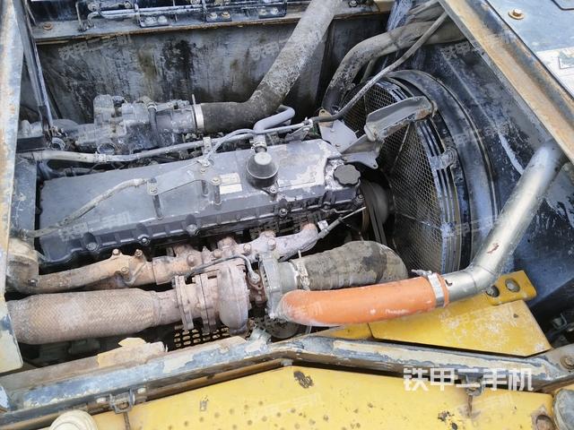 發(fā)動(dòng)機(jī)室（上車部件）