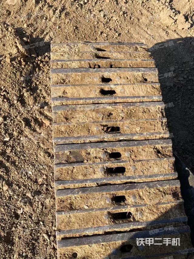 单侧履带整体（整机外观）