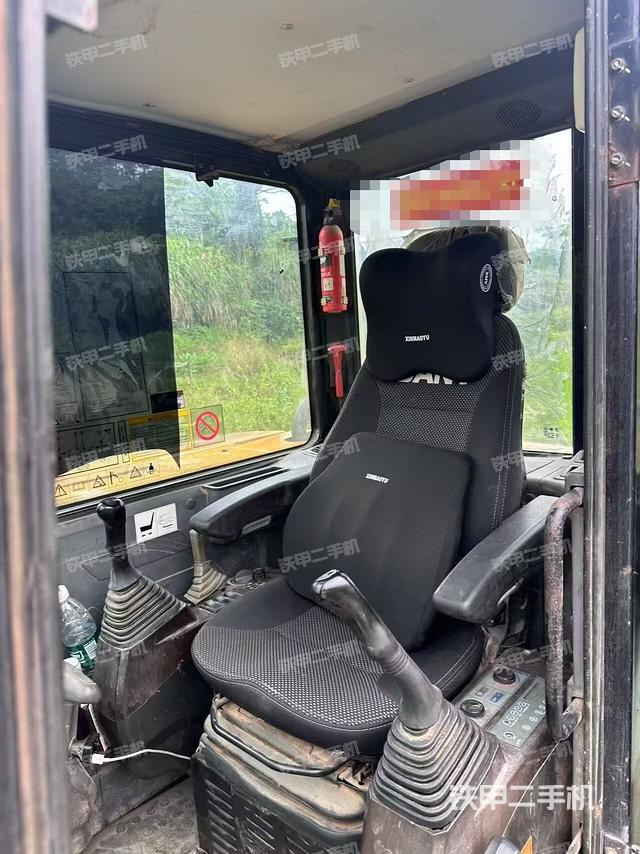 駕駛室整體（整機(jī)外觀）