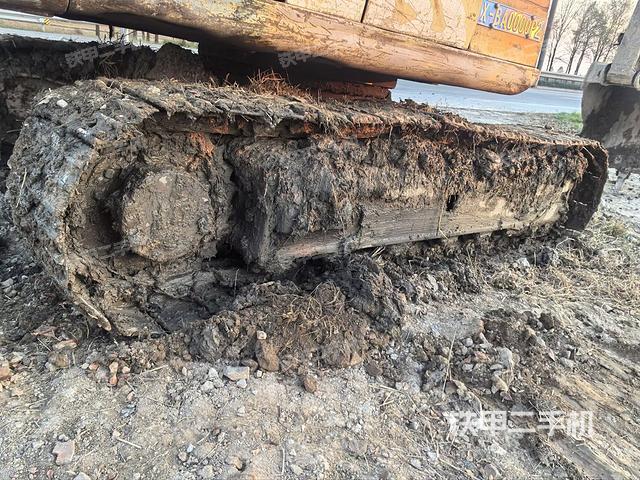 右侧履带整体（行走机构）