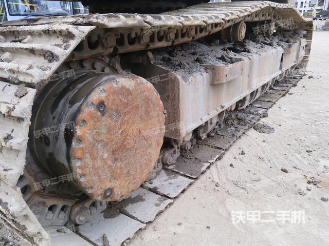 左側(cè)履帶整體?（行走機(jī)構(gòu)）