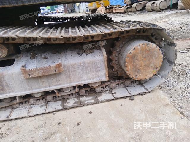 右驅(qū)動(dòng)輪（行走機(jī)構(gòu)）