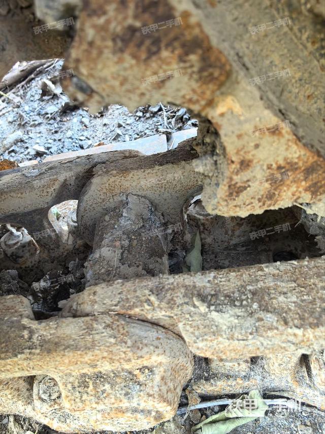 右側(cè)行走馬達(dá)蓋板（行走機(jī)構(gòu)）