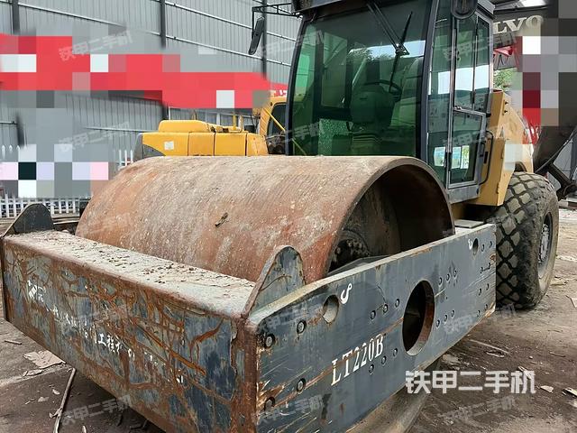 洛陽(yáng)路通LT622B壓路機(jī)