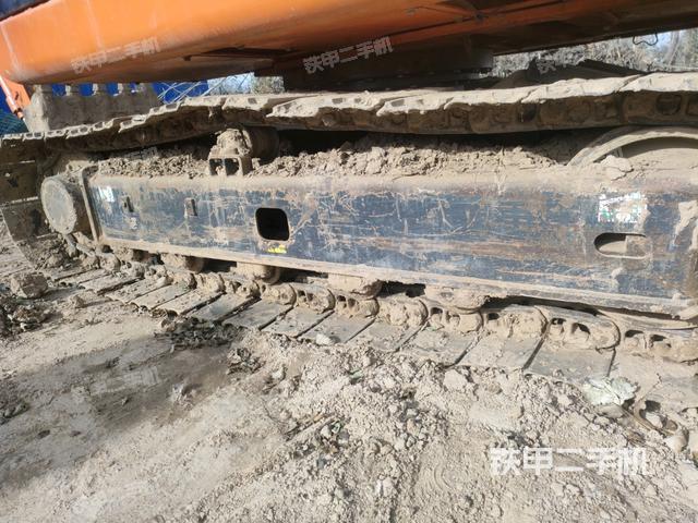 单侧履带整体（整机外观）