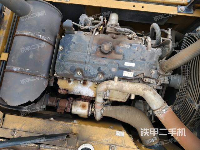 发动机室（上车部件）