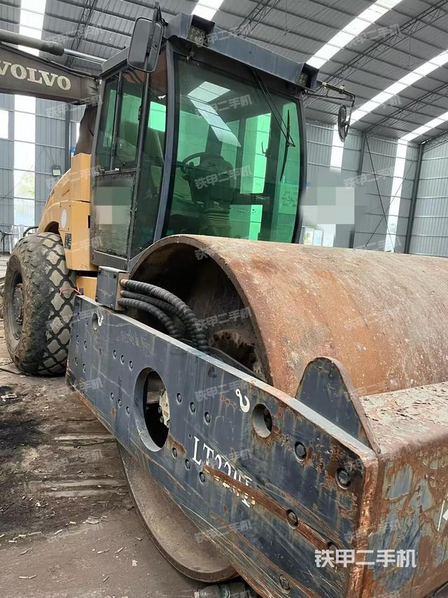 整機(jī)左側(cè)（設(shè)備外觀及核心部件）