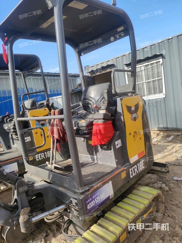 驾驶室整体（整机外观）