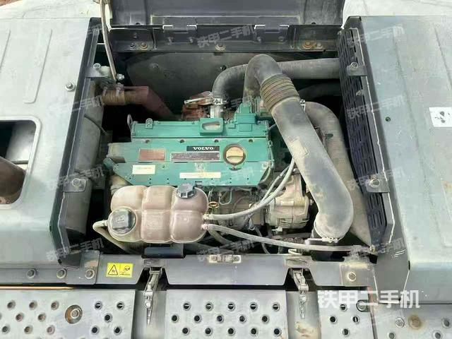 发动机整体俯视（整机外观）