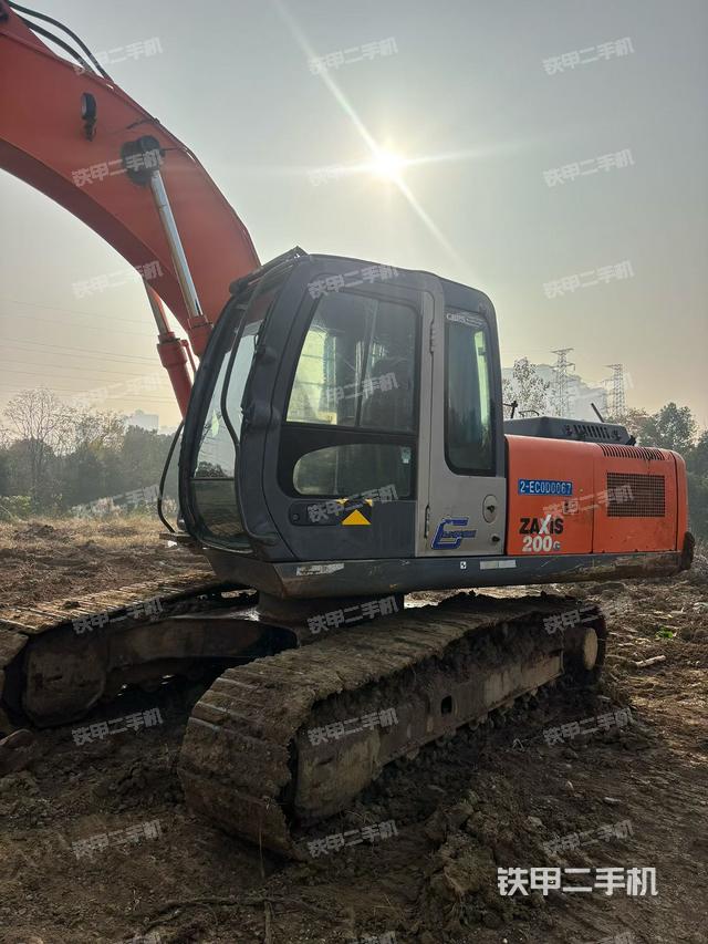 駕駛室整體（整機(jī)外觀）